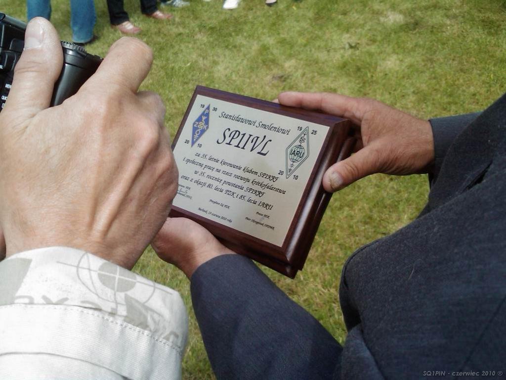barlinek2010sq1pin_64.jpg