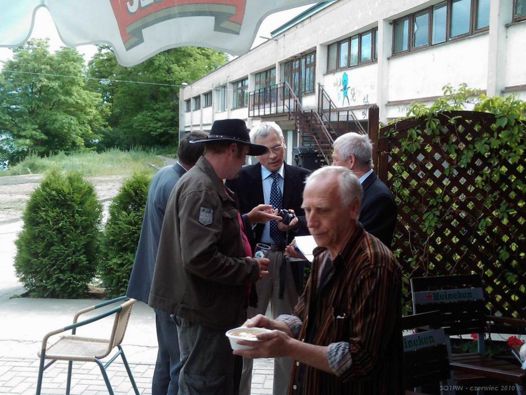barlinek2010sq1pin_90.jpg